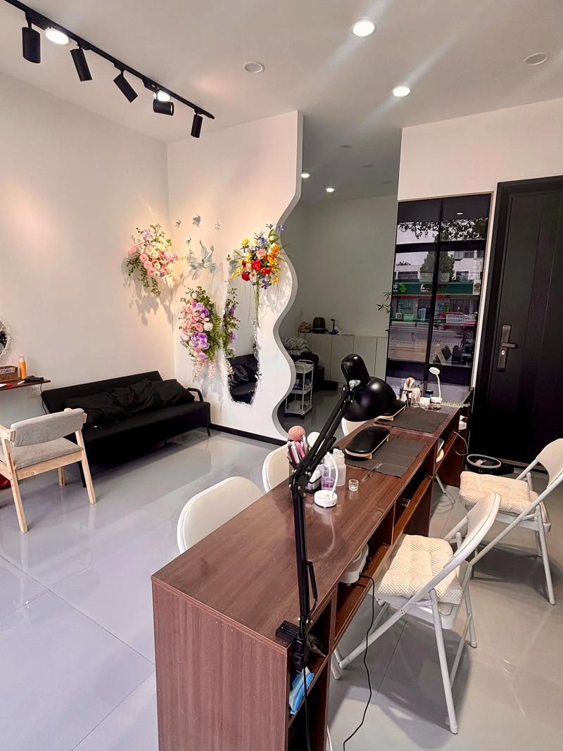 美甲店古风装修～为了更好的顾客体验 给你们设计了打卡点 为